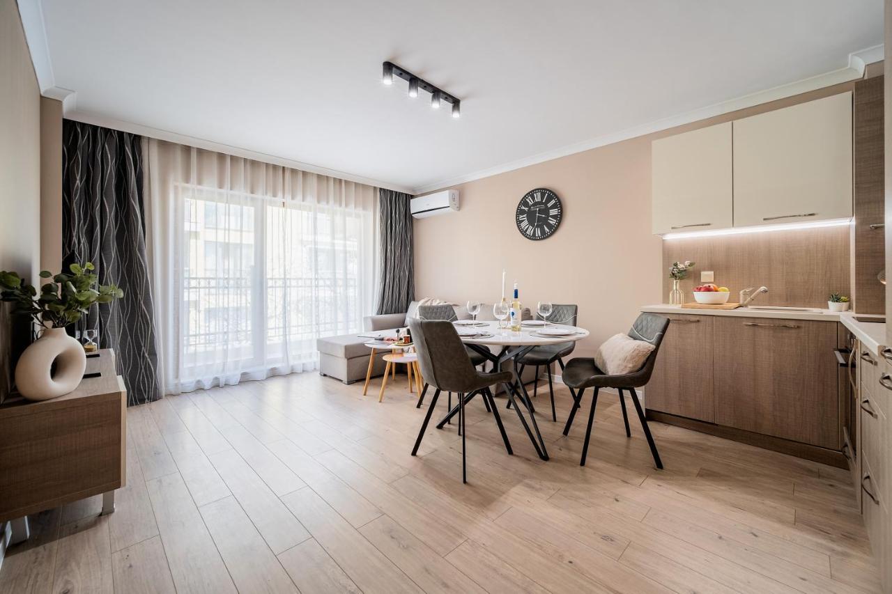 Comfy Luxury Center Apartment Varna Exteriér fotografie