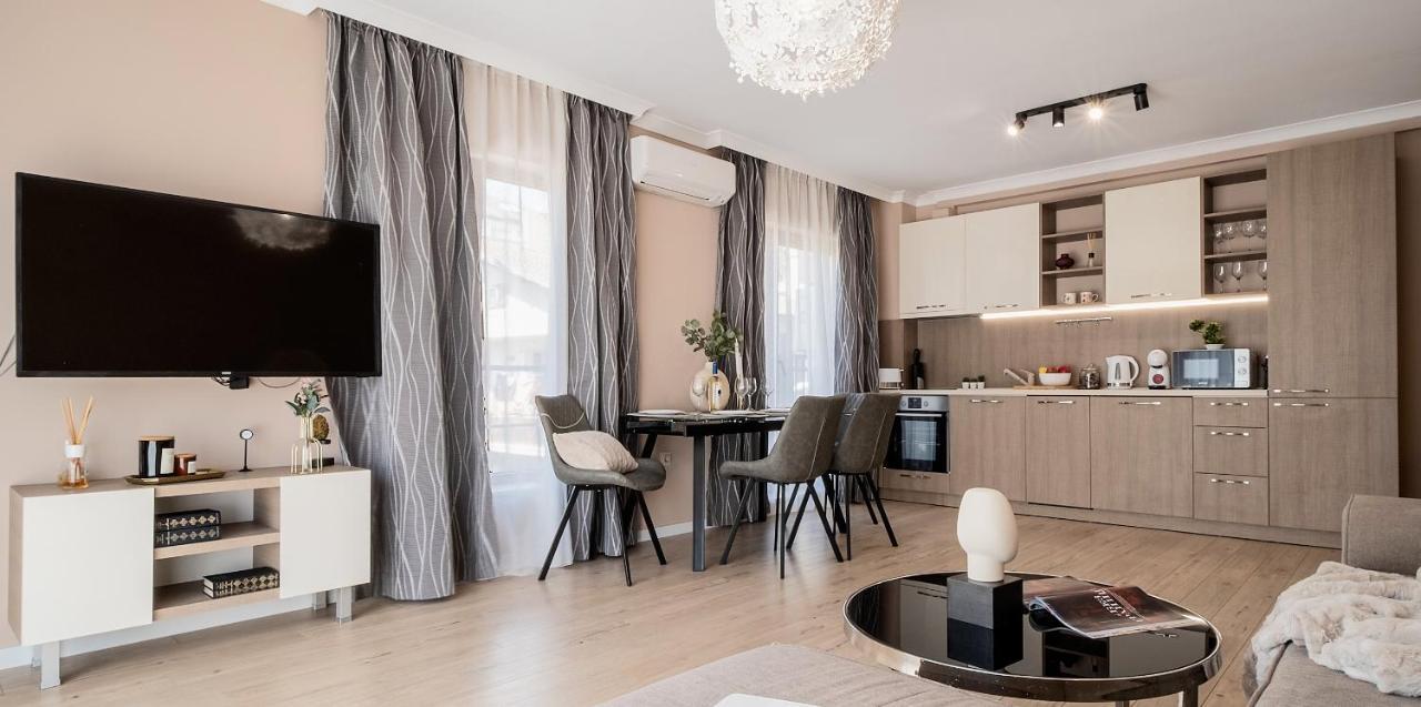 Comfy Luxury Center Apartment Varna Exteriér fotografie
